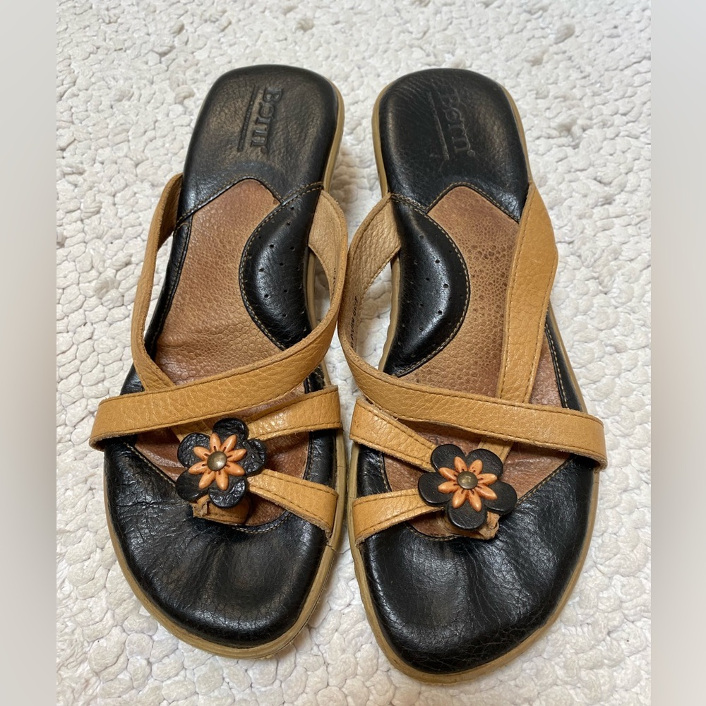 Born sandals